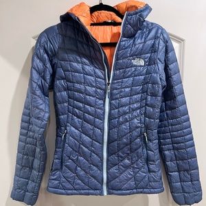 The North Face Women’s XS ThermoBall Quilted Hooded Jacket Lightweight